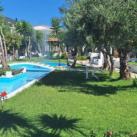 Skiathos Holiday Resort דירה העיירה סקיאתוס