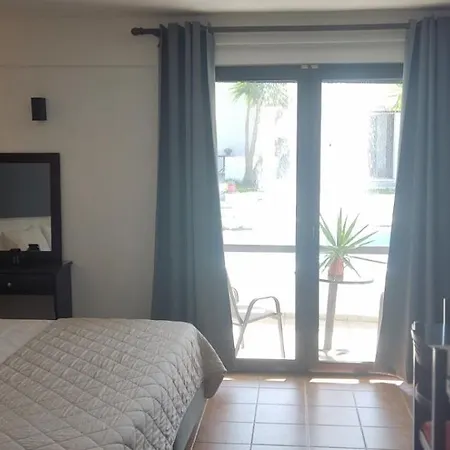 Skiathos Holiday Resort 公寓 *