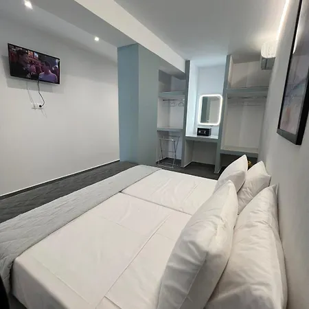 Skiathos Holiday Resort 斯基亚索斯镇