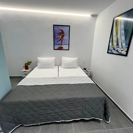 Skiathos Holiday Resort 斯基亚索斯镇