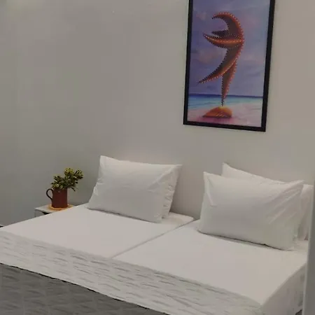 Skiathos Holiday Resort * 斯基亚索斯镇